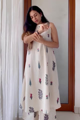 Handblock-printed Kurta Set β a timeless piece that blends simplicity with sophistication.