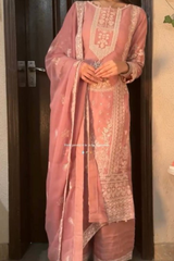 Step out in elegance with this stunning 3-piece ensemble — a perfect fusion