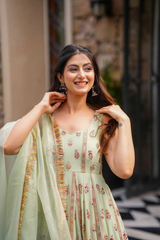 Turn heads effortlessly with our exclusive 3-piece Co-ord Set