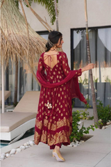 Step into effortless charm with our exclusive 3-piece set