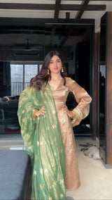 perfect blend of elegance and sophistication for this festive season! Make a statement