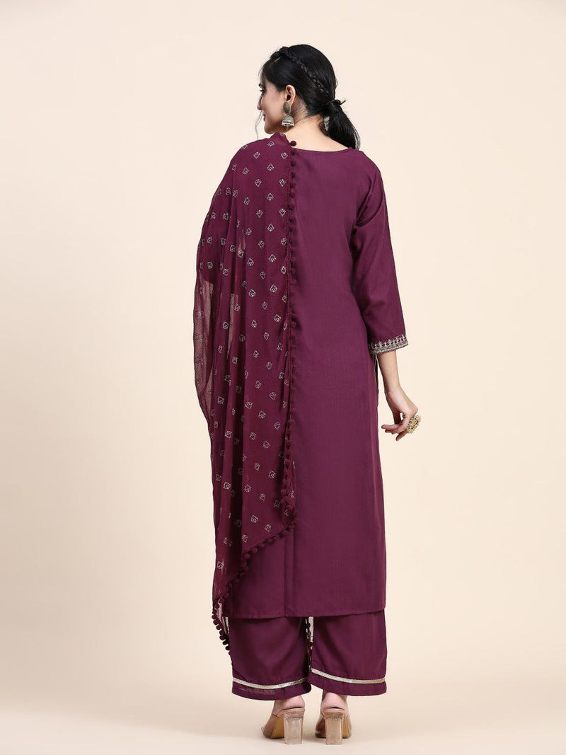 This elegant Designer Kurta Suit Set