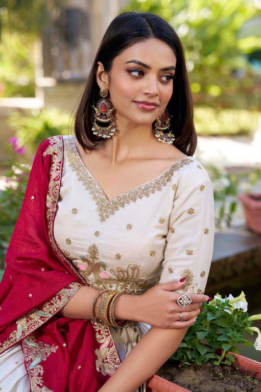 Elegant Vichitra Silk Lehenga Set with Exquisite Embroidery