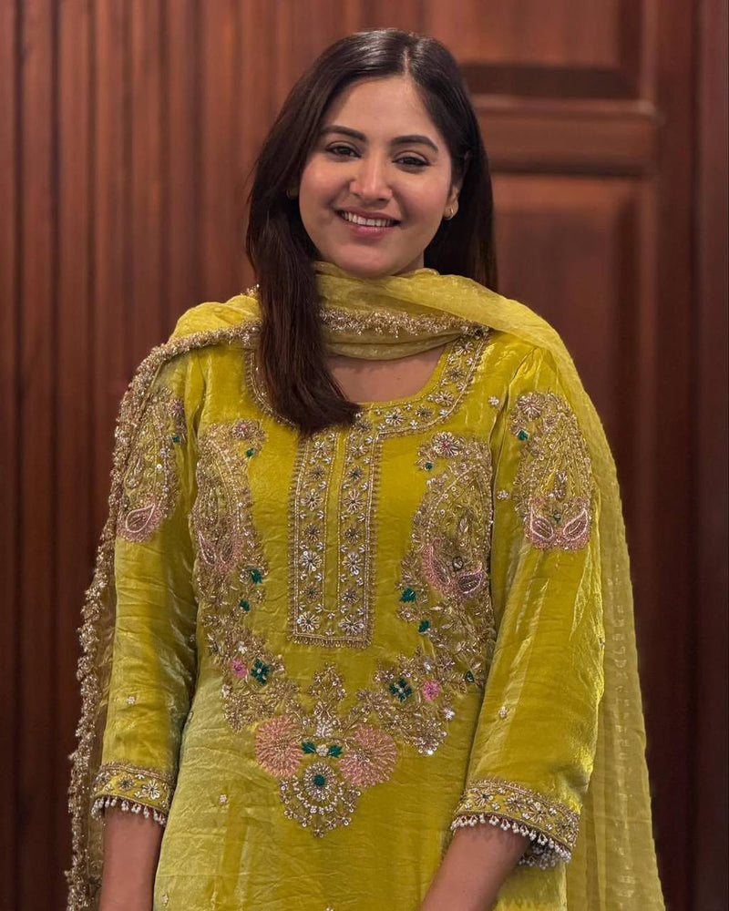 EXCLUSIVE DESIGNER SEQUENCE EMBROIDERY WORK FARSI SALWAAR SUIT WITH DUPATTA ✨