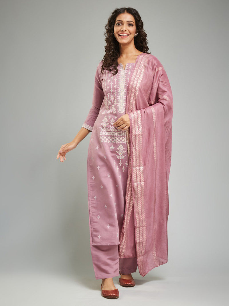 This elegant Designer Kurta Suit Set