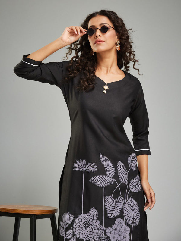 This stunning Designer Kurta Suit Set in a beautiful color