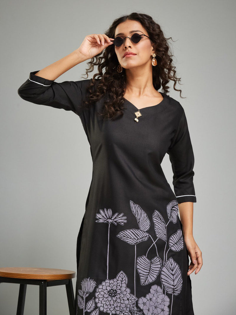 This stunning Designer Kurta Suit Set in a beautiful color
