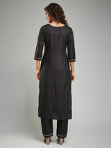 This stunning Designer Kurta Suit Set in a beautiful color