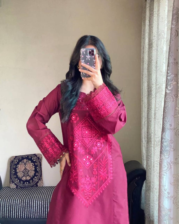 DESIGNER WEAR EXCLUSIVE SUIT IN ROMAN SILK FABRIC TOP AND PANT WITH DUPATTA IN GEORGETTE