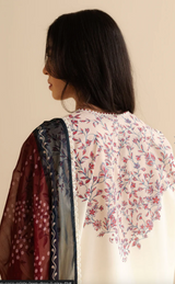 Elegance with this beautifully designed pastel floral kurta set