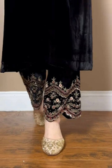 Bring luxury to your festive wardrobe with our exclusive 2-piece Velvet Pant Set