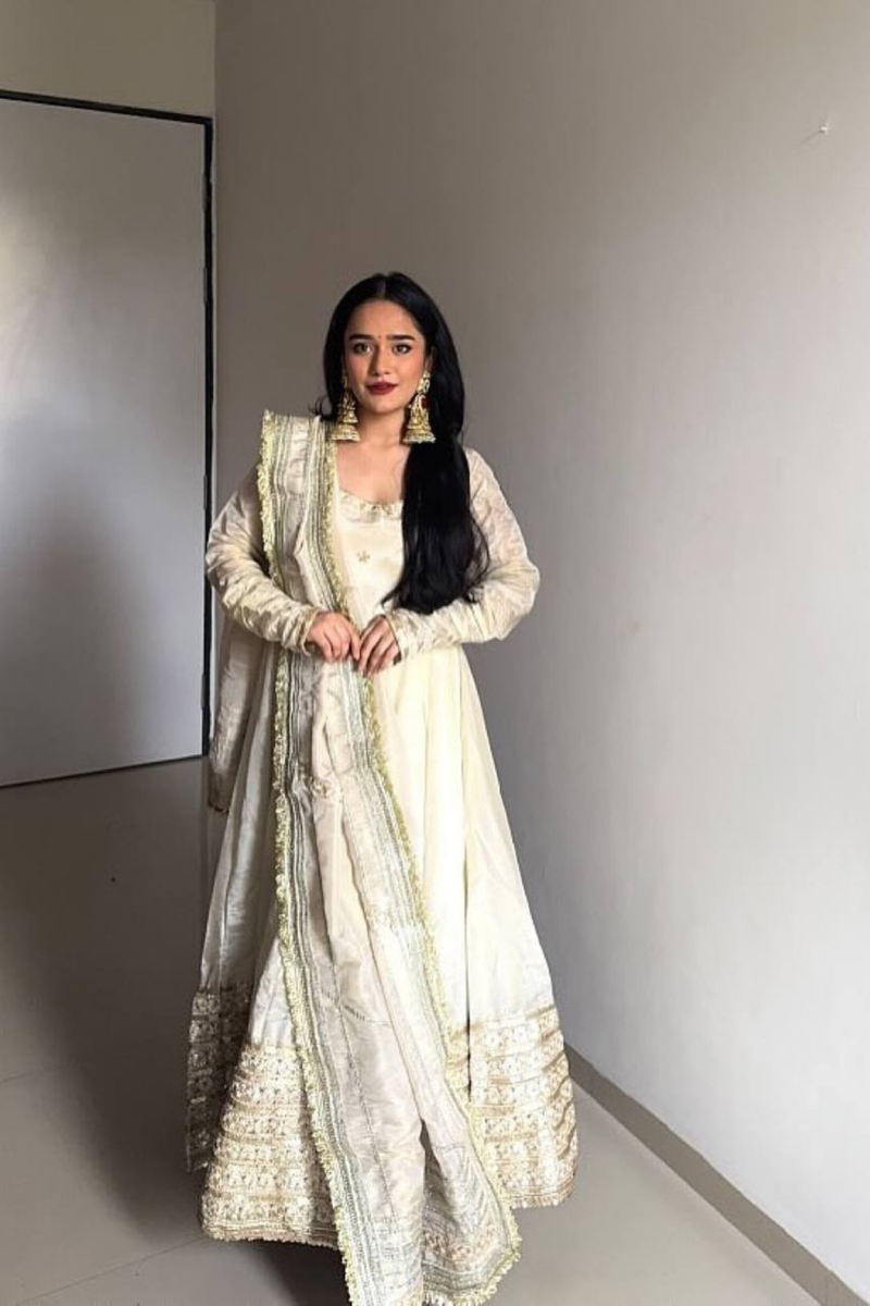 Embrace elegance with our exclusive 3-piece Chinon Suit Set