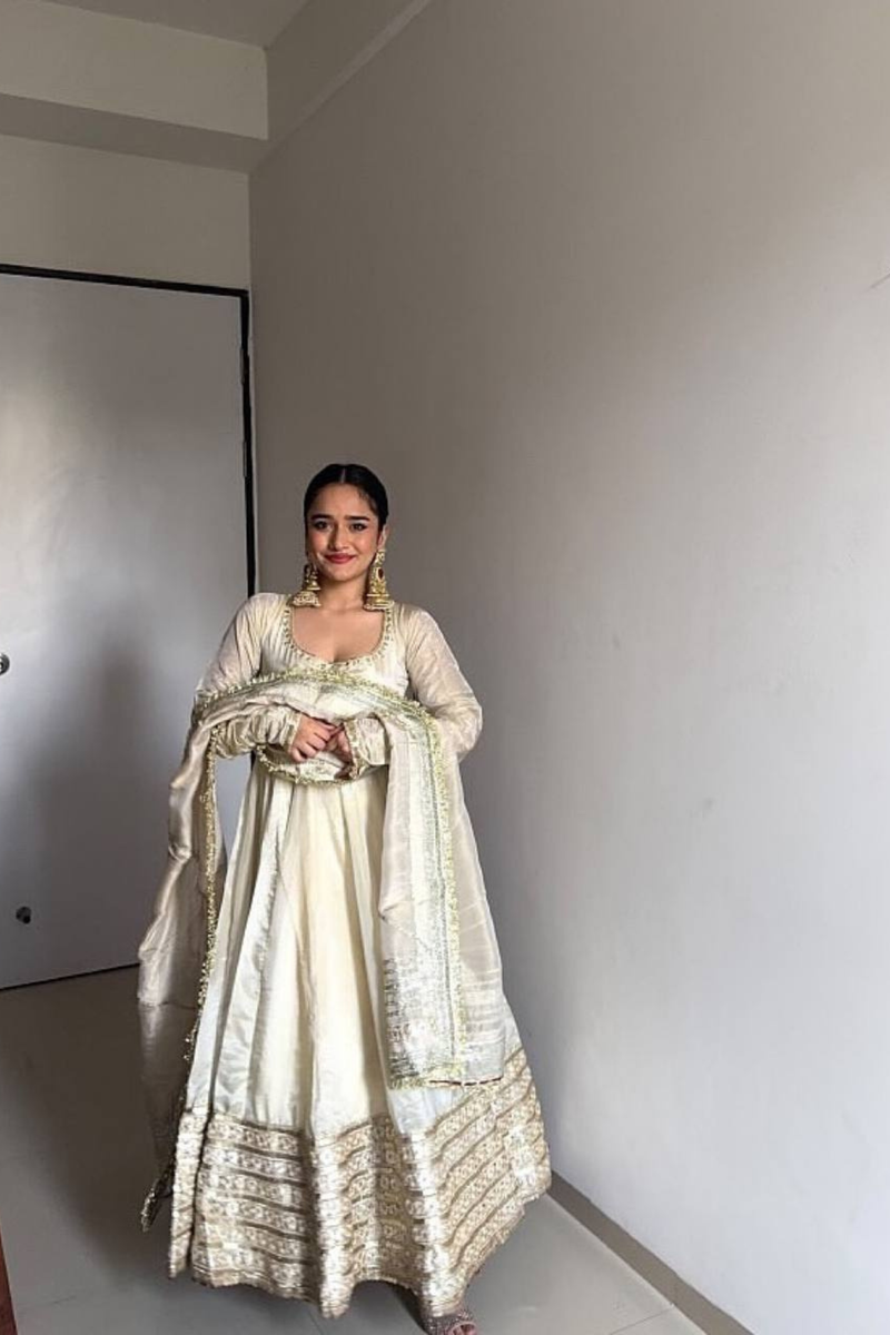 Embrace elegance with our exclusive 3-piece Chinon Suit Set