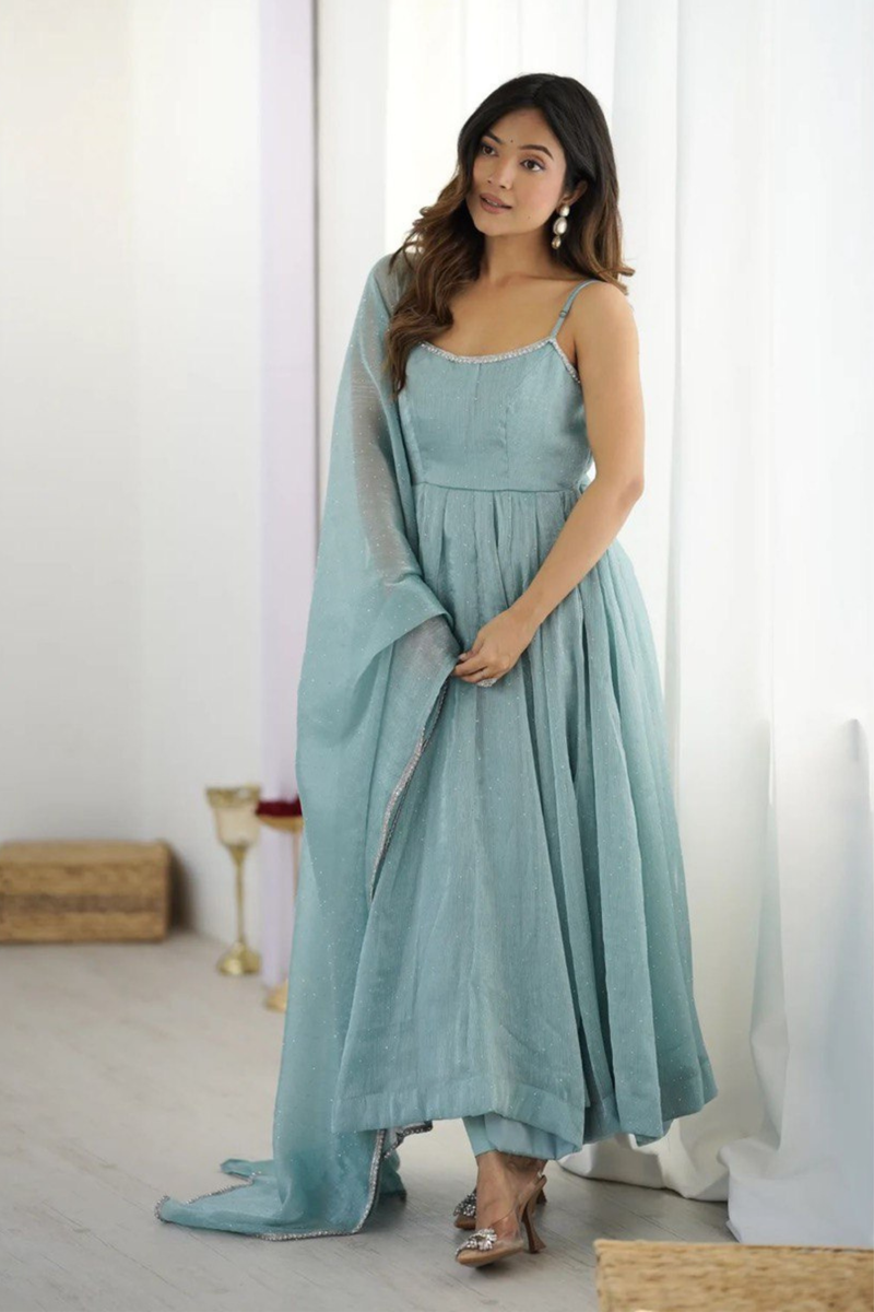 Step into sheer sophistication with this 3-piece designer set