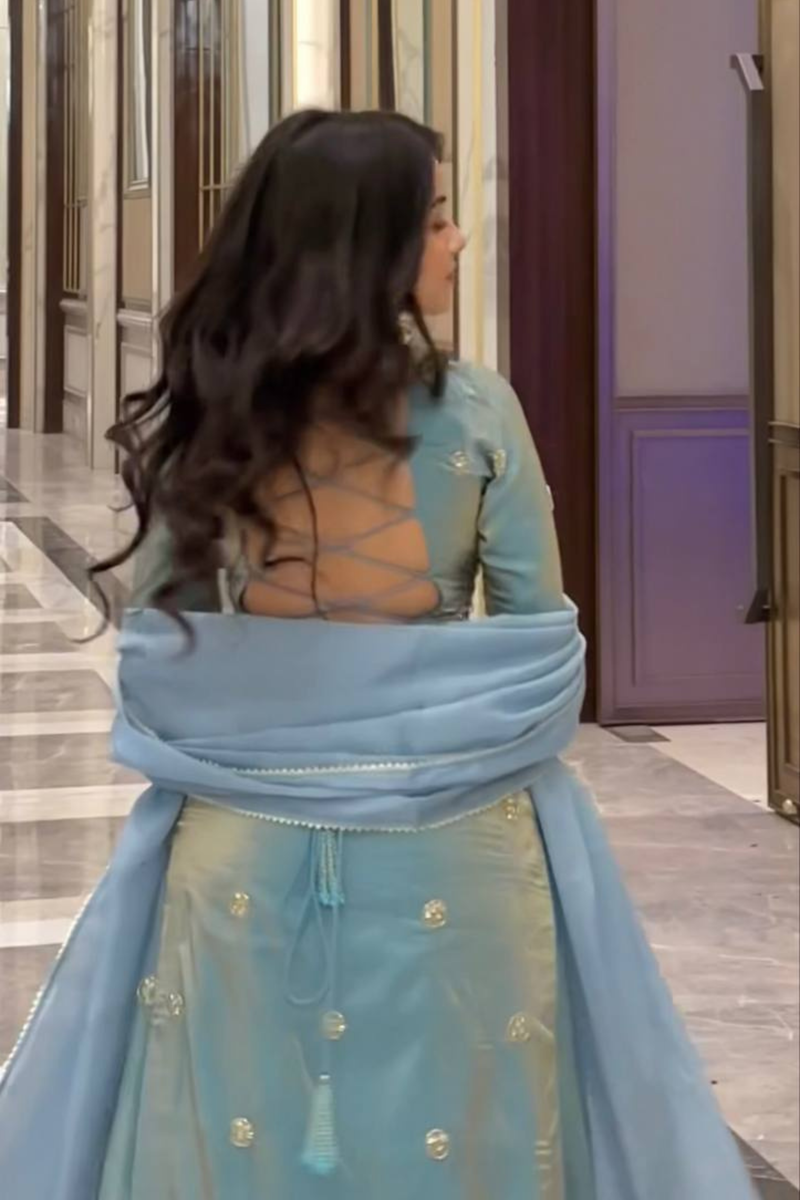 Step into effortless charm with our exclusive 3-piece set