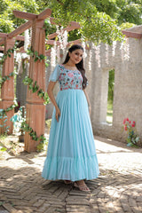 Gown is a perfect blend of elegance and charm.