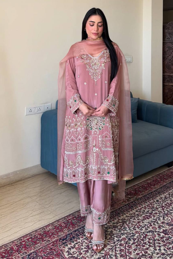 Elevate your wardrobe with this elegant 3-piece pant set