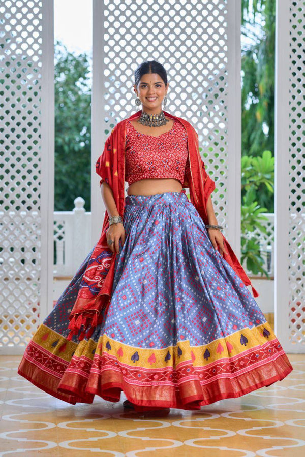Celebrate your festive moments in the exquisite beauty of Tussar Silk, where Minakari craftsmanship and foil work come together to create a masterpiece.