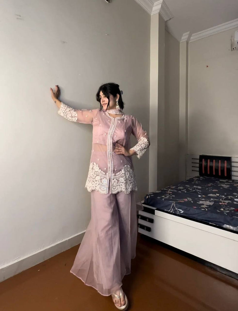 this Indo-Western outfit blends elegance with modern style. 💫