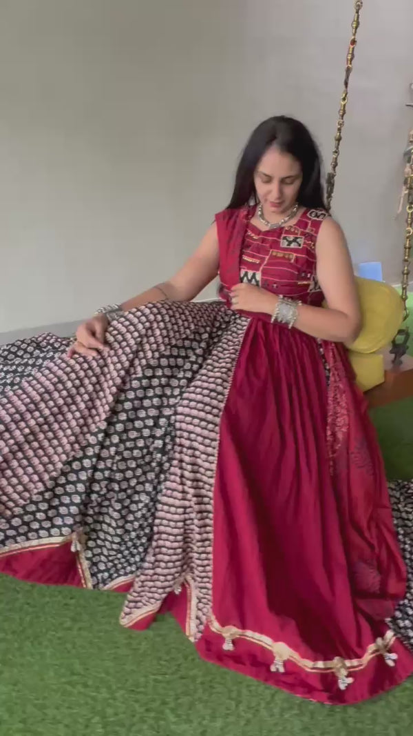 Black and white printed flare adorned with elephant and floral patterns